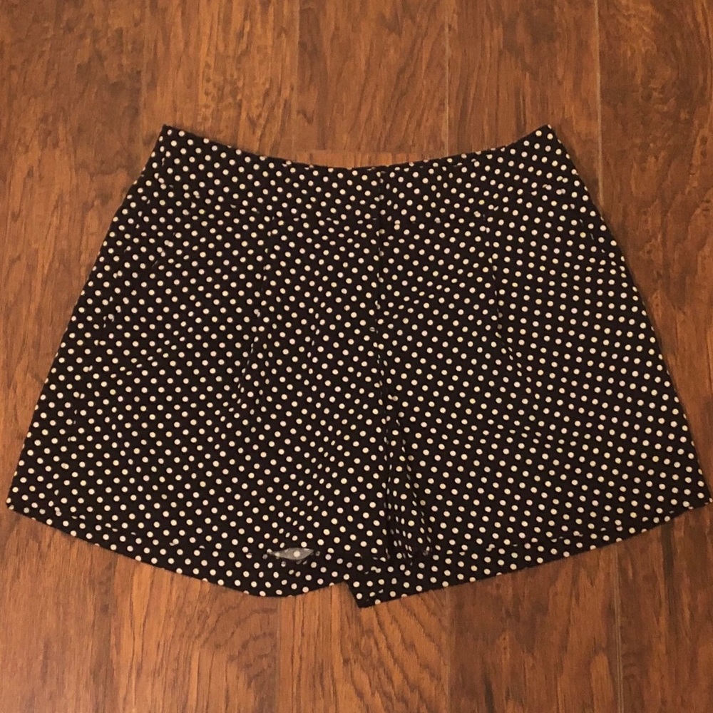 Ann Taylor Polka Dot Wide Leg Shorts 0